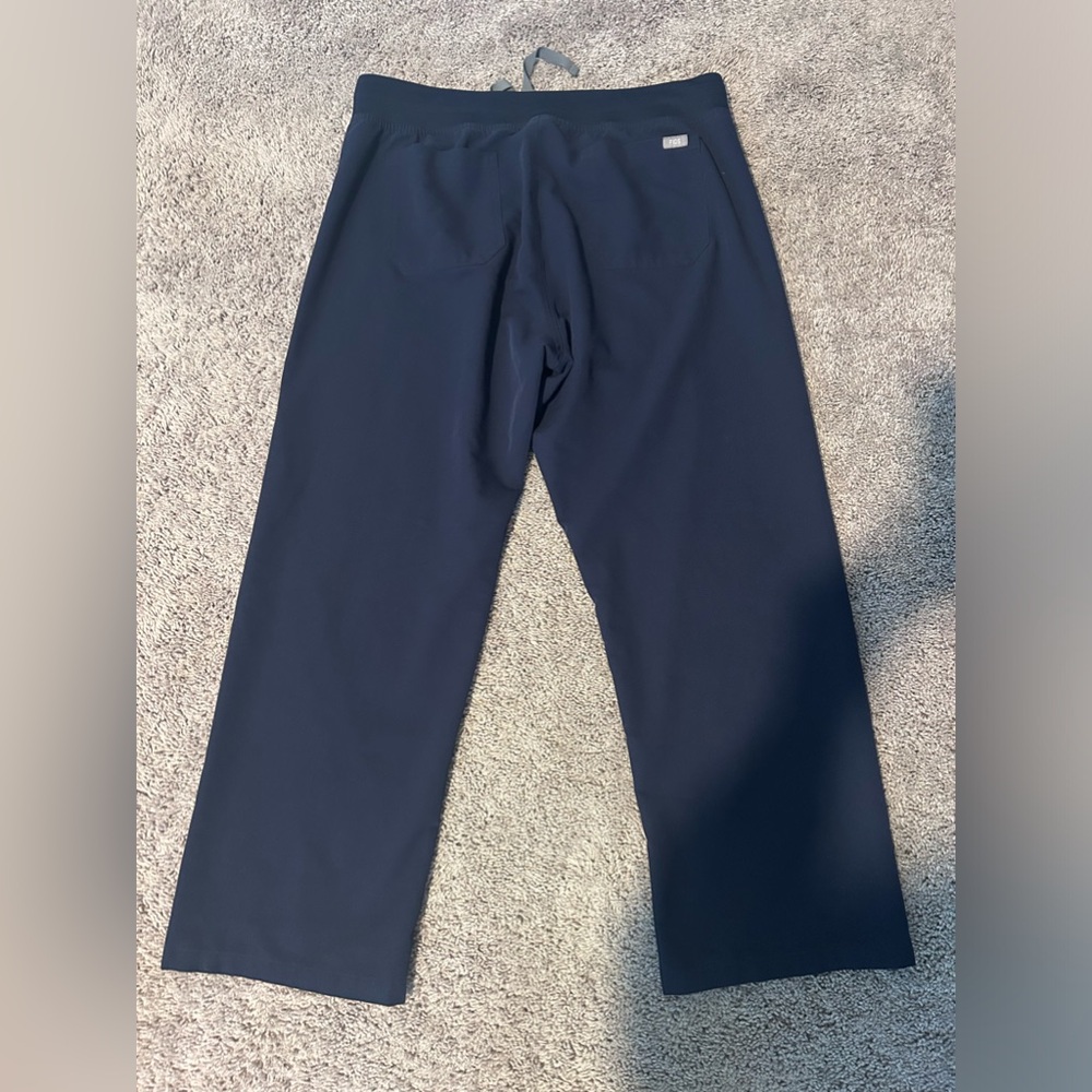FIGS scrubs. Size L/P. excellent condition!